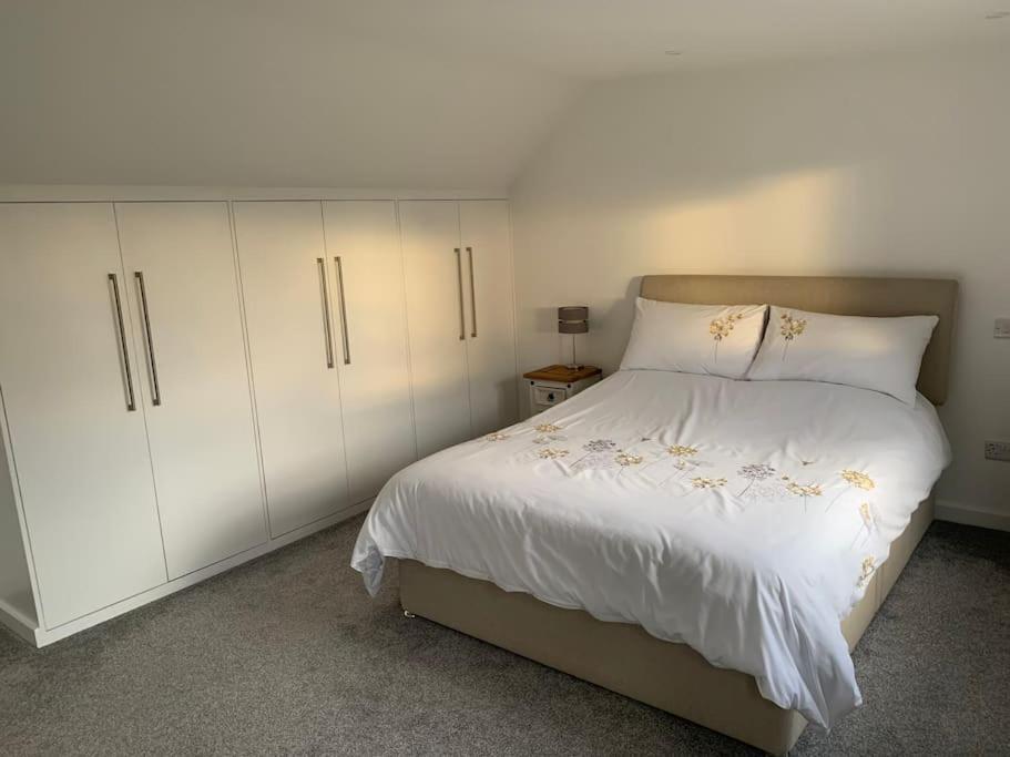 1 Bedroom Self Contained Separate Annexe In Exeter Ide Esterno foto