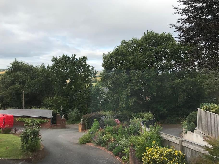 1 Bedroom Self Contained Separate Annexe In Exeter Ide Esterno foto